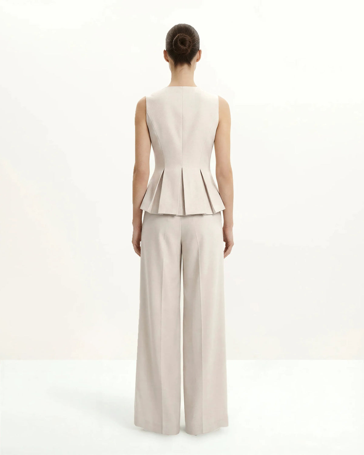 Structured Seam Round - Beige